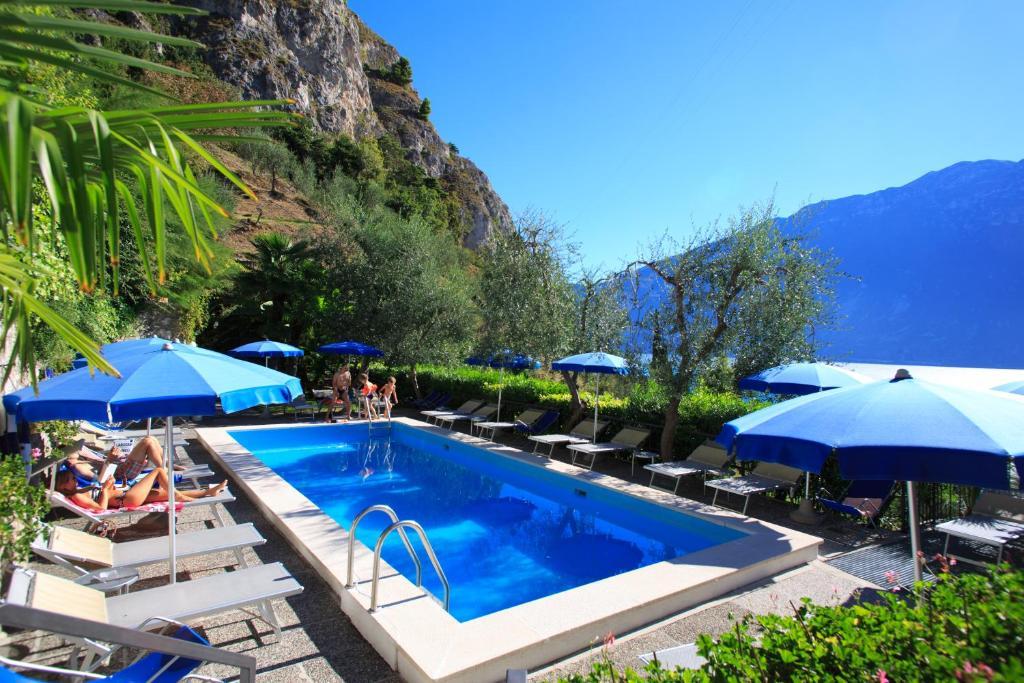 Hotel La Gardenia & Villa Oleandra Лимоне-суль-Гарда Экстерьер фото
