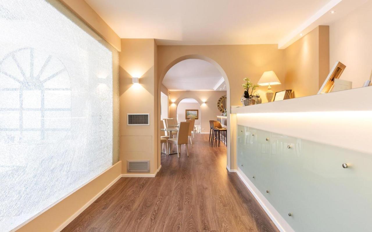 Hotel La Gardenia & Villa Oleandra Лимоне-суль-Гарда Экстерьер фото